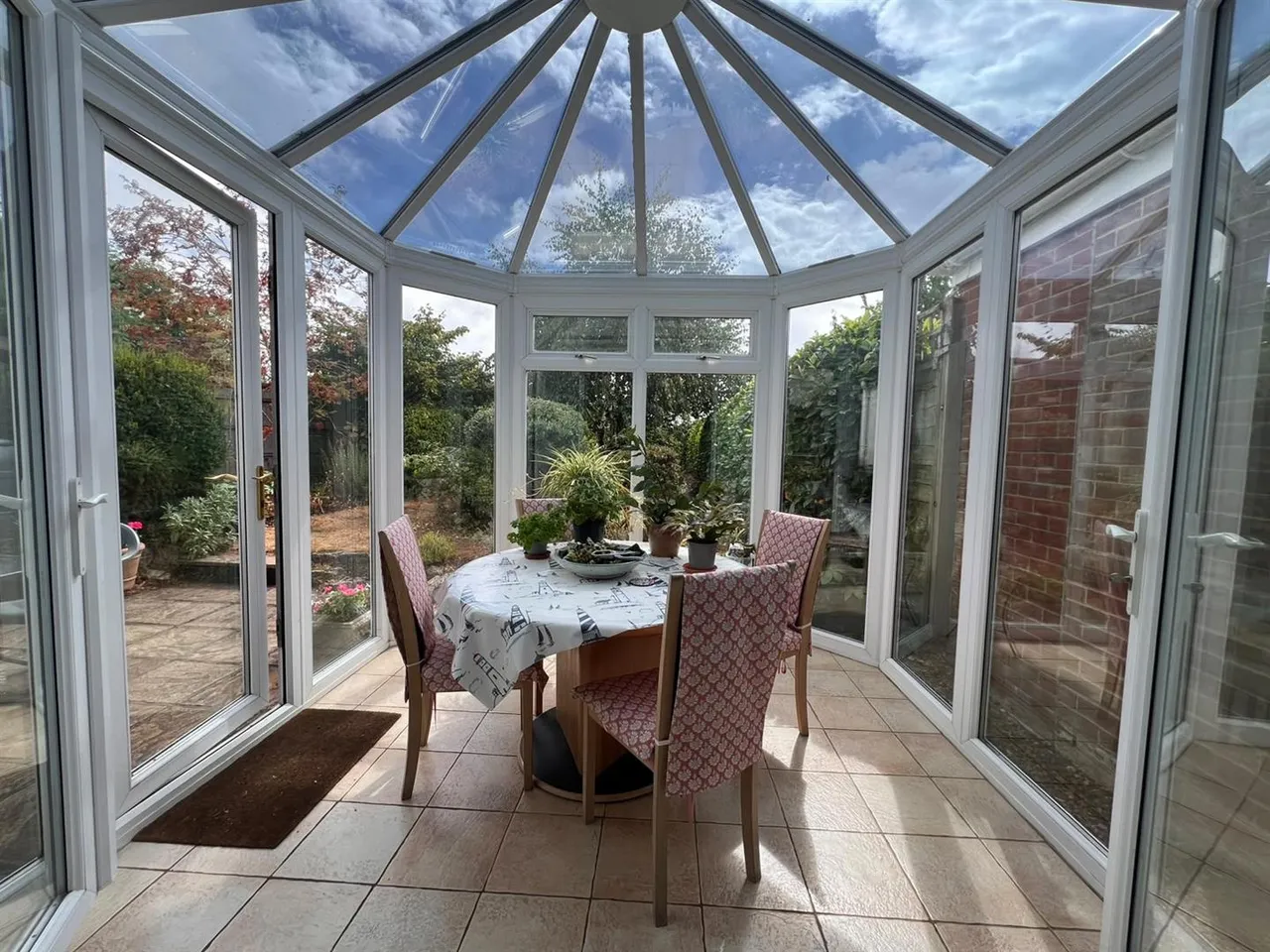Hound Road, Netley Abbey, Southampton, photo 12