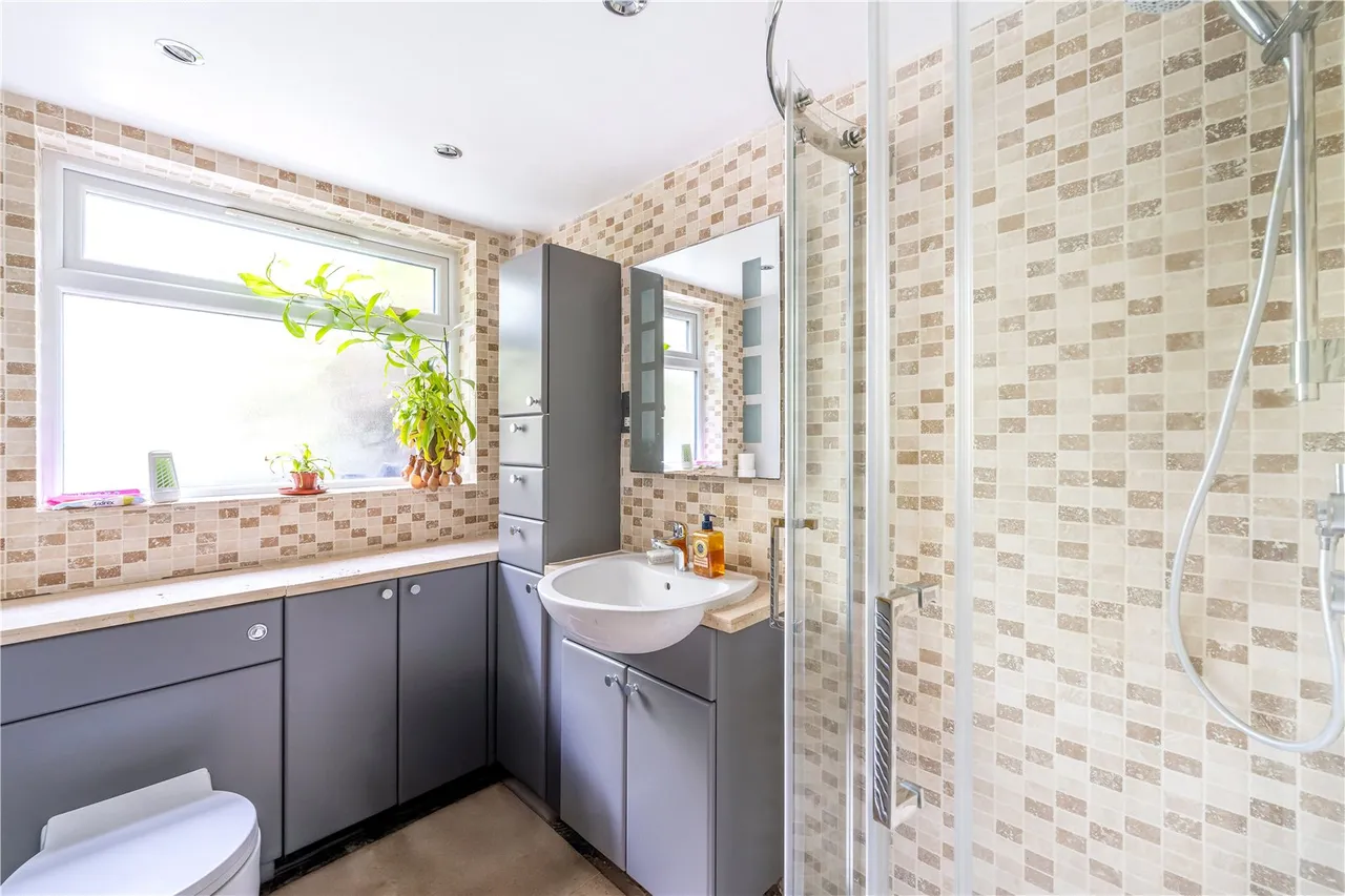Grange Avenue, Twickenham, TW2 5TW, photo 9