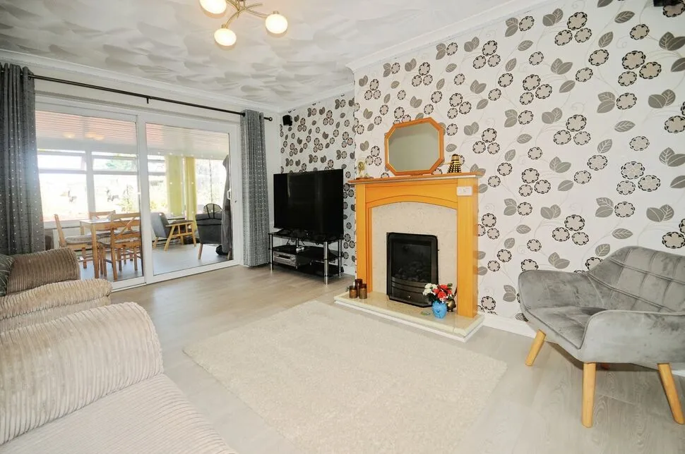 2 bed house for sale — Pankhurst Road, Hoo, Kent, ME3