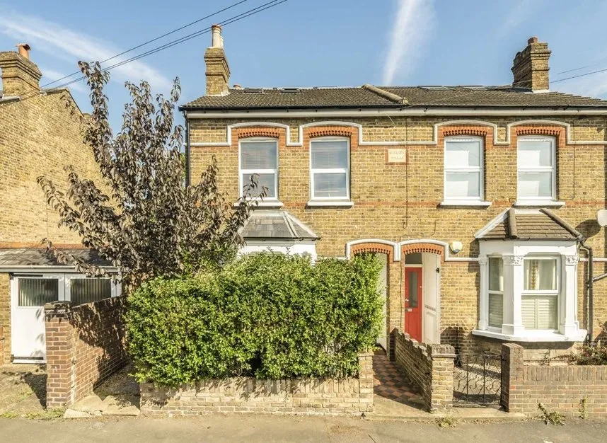 4 bed house for sale, St. Georges Road, Hanworth, TW13