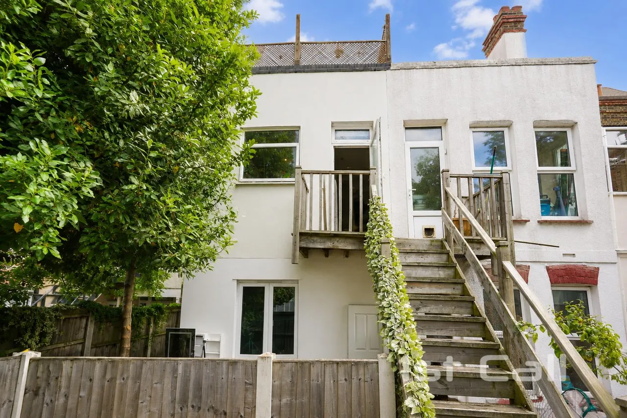 Westcliff Park Drive, Westcliff-On-Sea, photo 18
