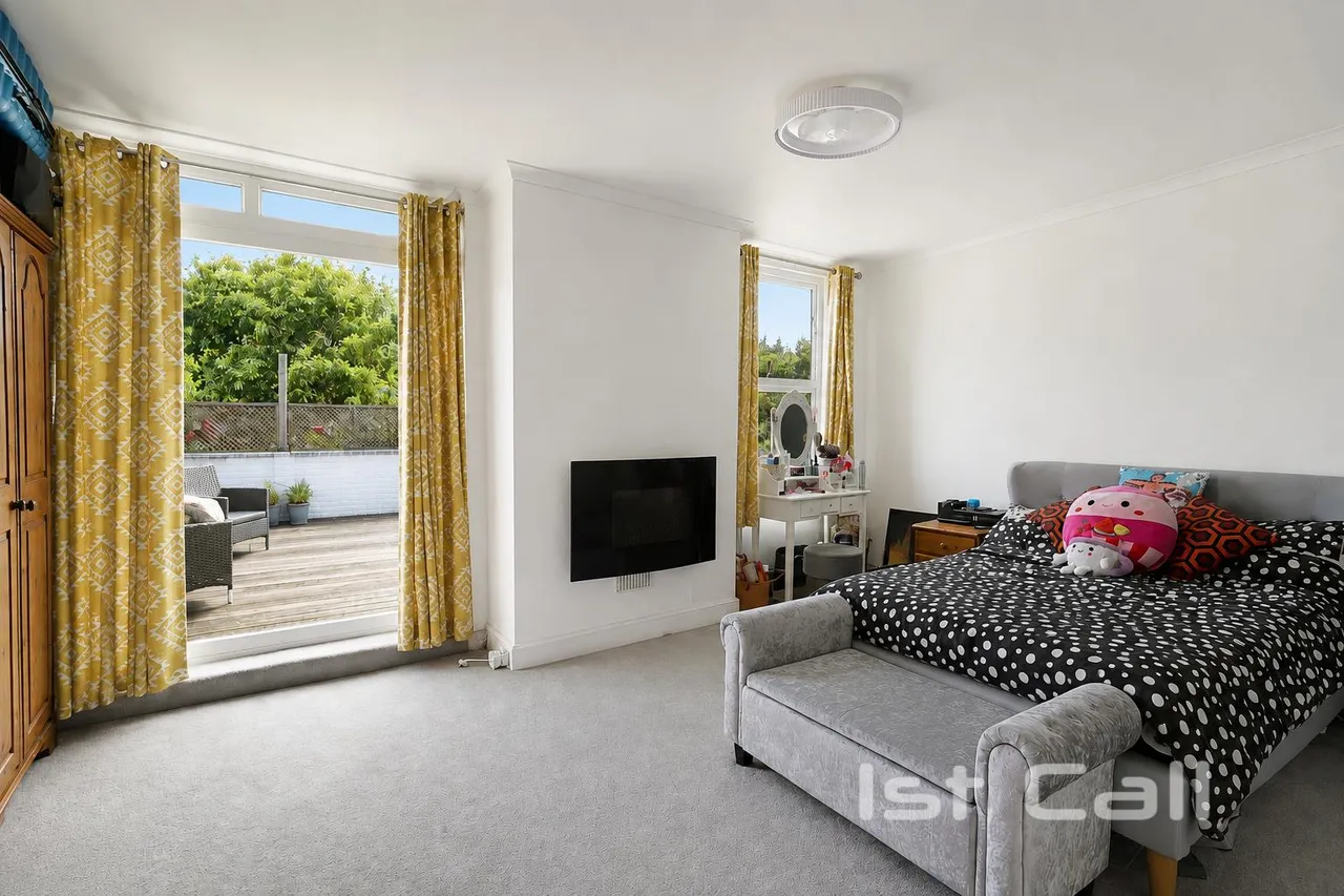 Westcliff Park Drive, Westcliff-On-Sea, photo 9