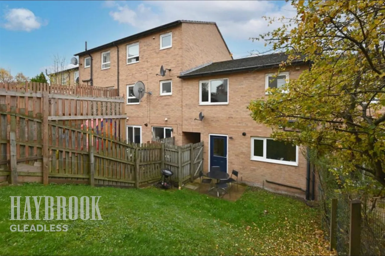 Park Grange Rise, Sheffield, photo 2