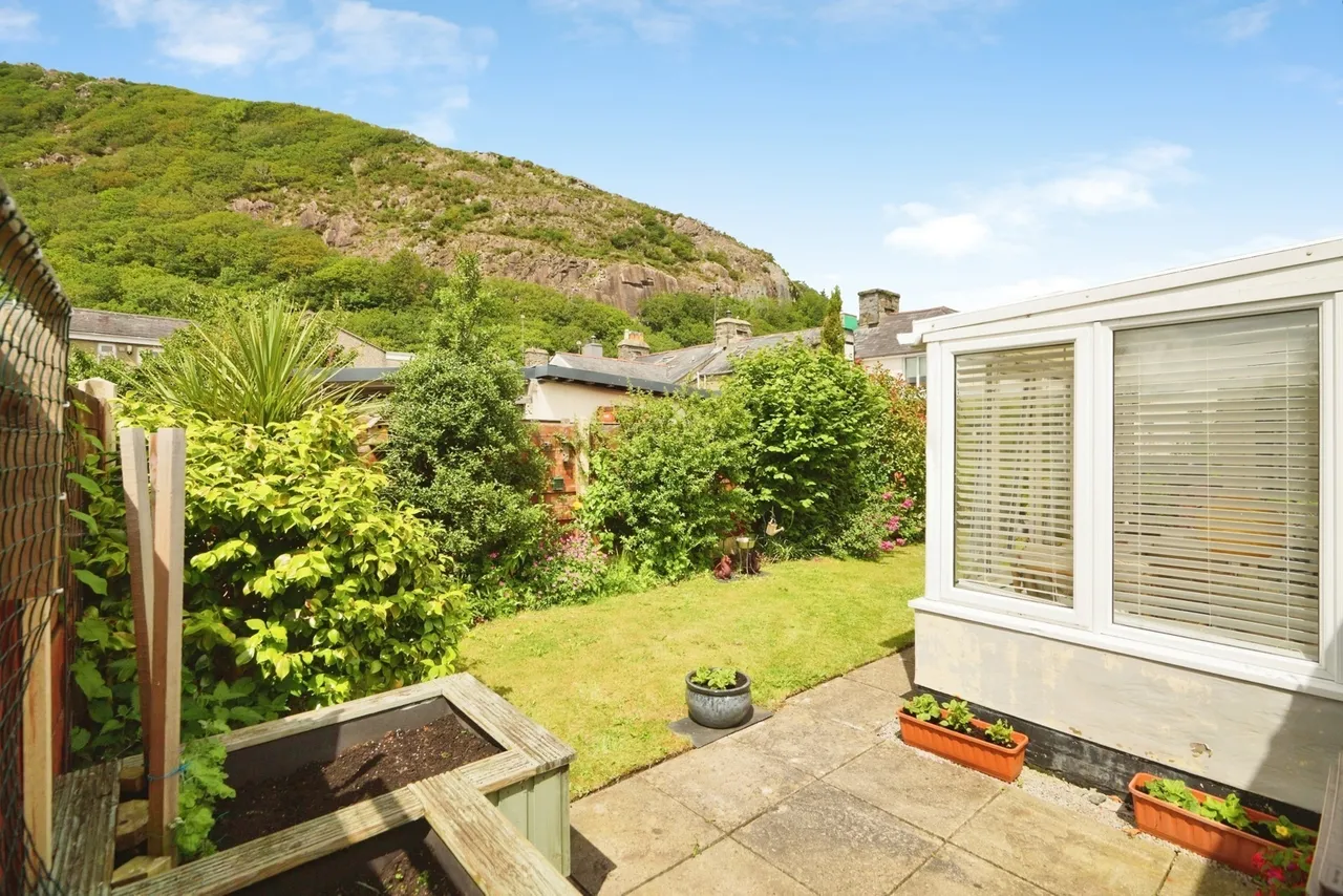 Church Street, Tremadog, LL49, photo 17