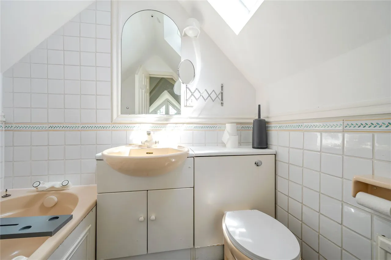 Bredward Close, Burnham, Slough, Buckinghamshire, SL1 7DL, photo 26