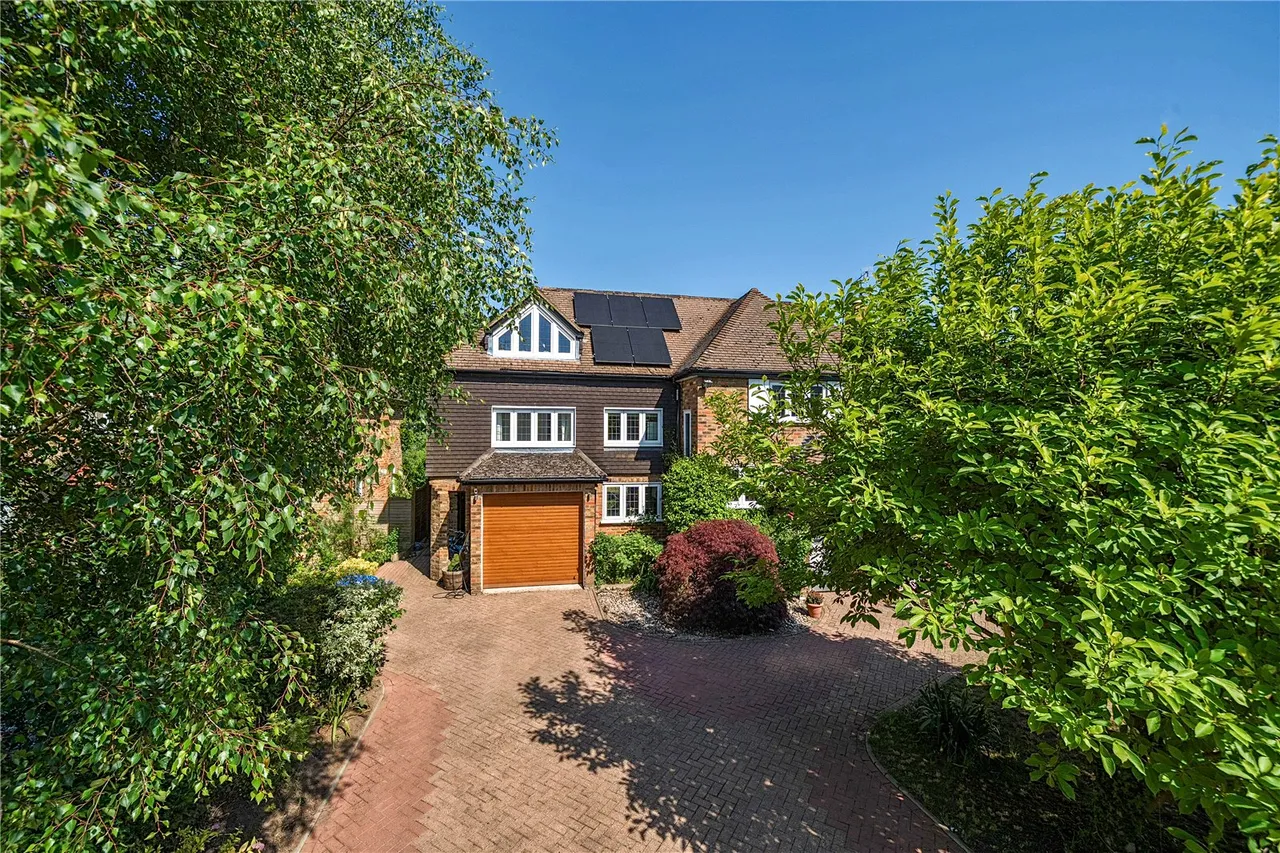 Bredward Close, Burnham, Slough, Buckinghamshire, SL1 7DL, photo 38