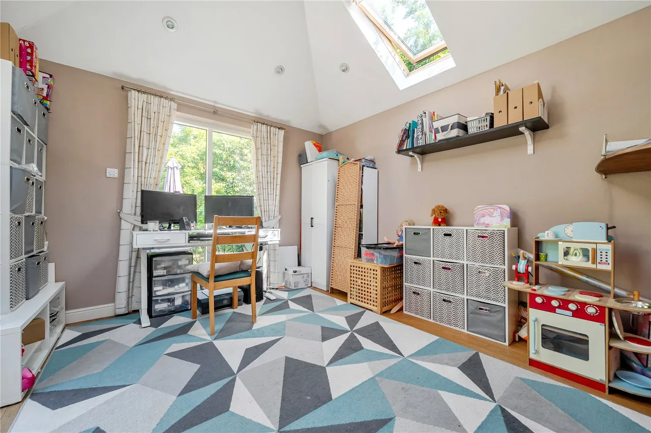 Bredward Close, Burnham, Slough, Buckinghamshire, SL1 7DL, photo 18