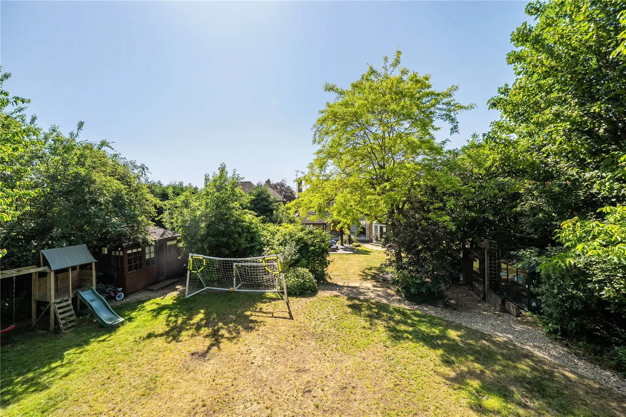Bredward Close, Burnham, Slough, Buckinghamshire, SL1 7DL, photo 6