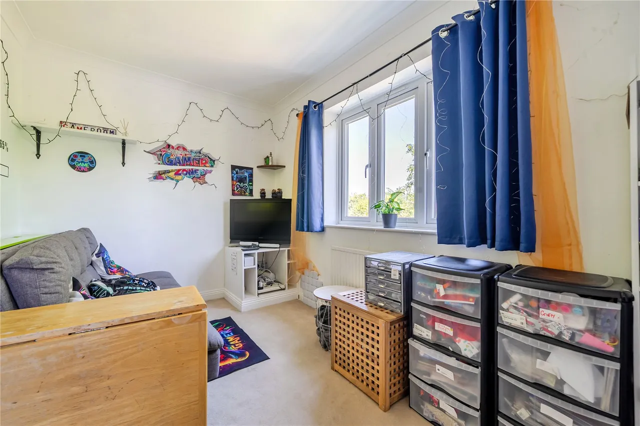 Bredward Close, Burnham, Slough, Buckinghamshire, SL1 7DL, photo 24
