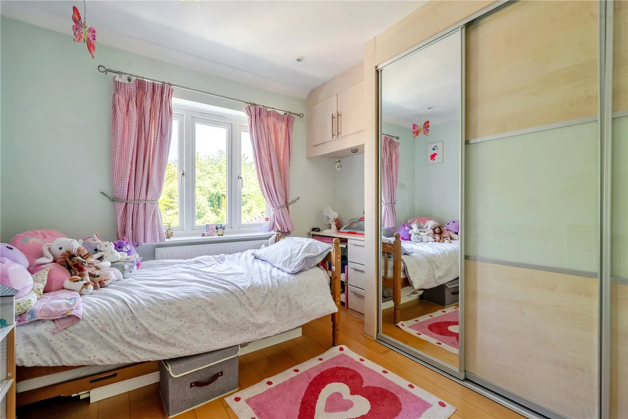 Bredward Close, Burnham, Slough, Buckinghamshire, SL1 7DL, photo 28