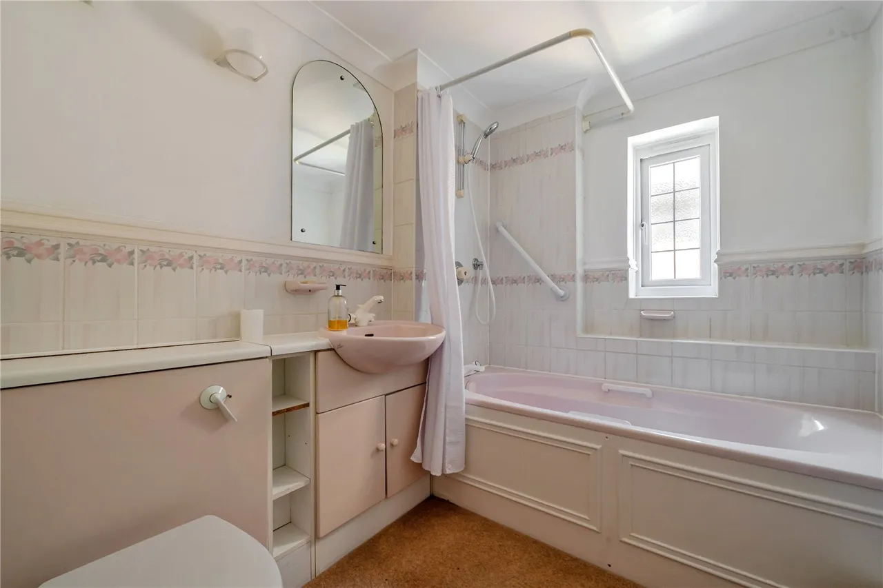 Bredward Close, Burnham, Slough, Buckinghamshire, SL1 7DL, photo 30