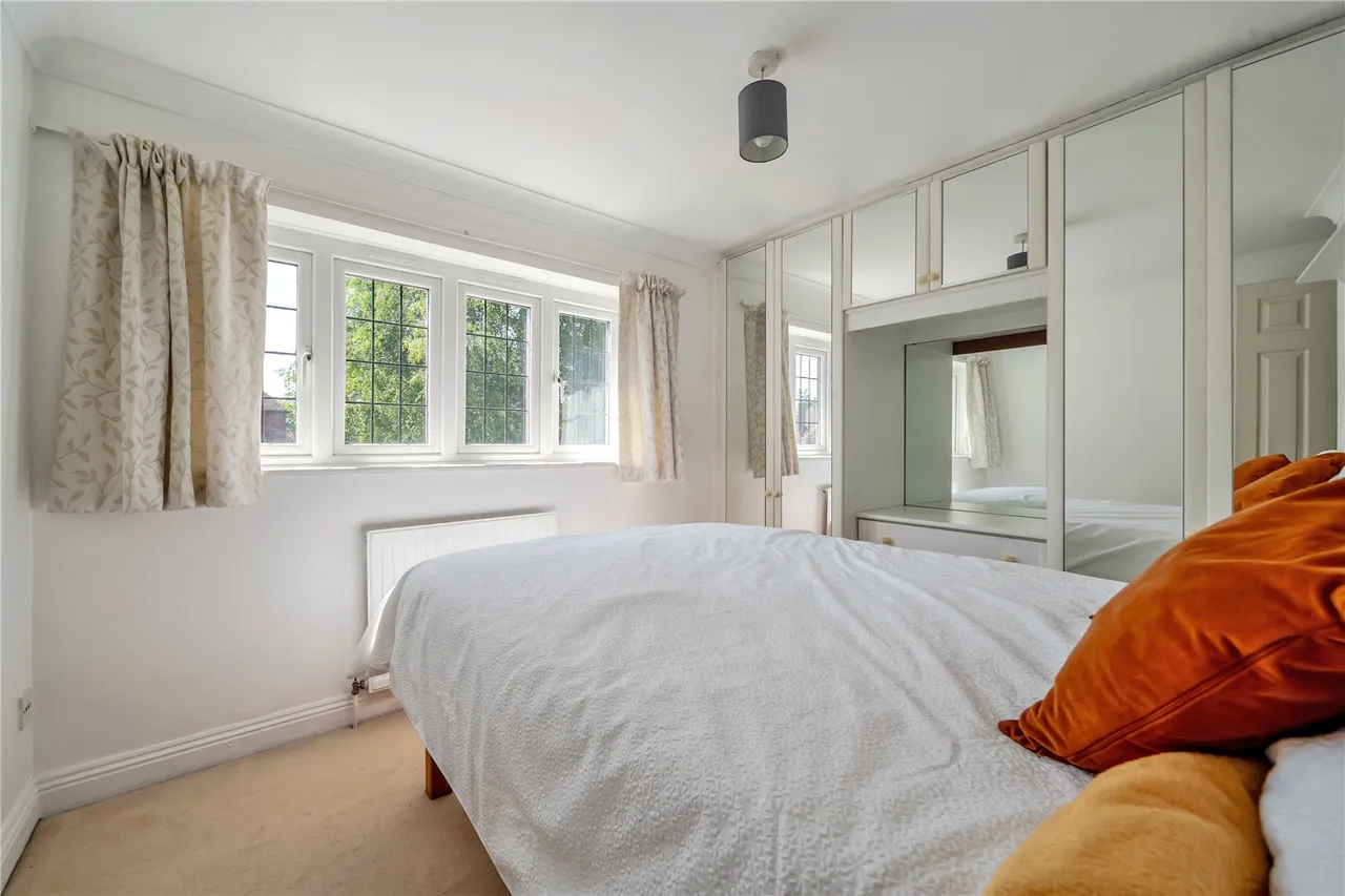 Bredward Close, Burnham, Slough, Buckinghamshire, SL1 7DL, photo 5
