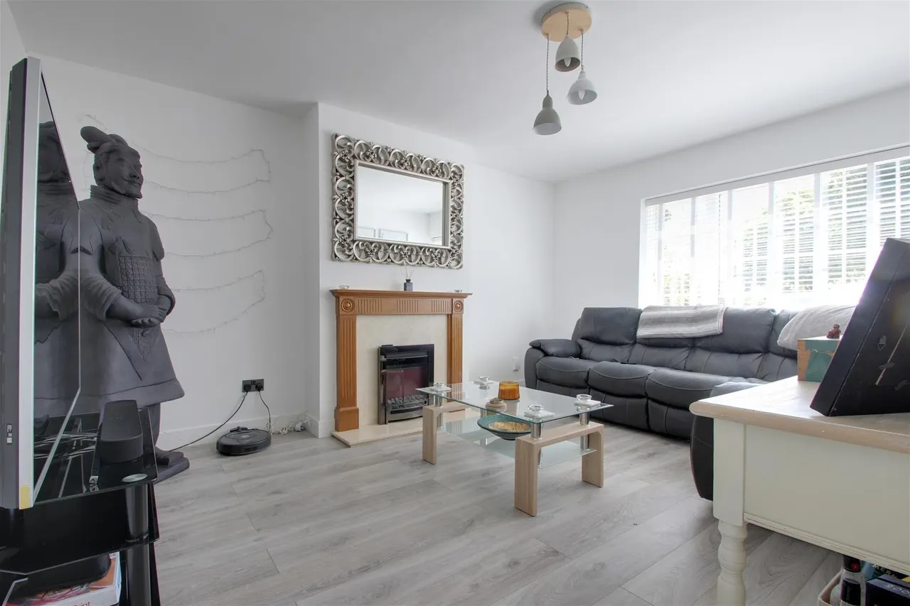 Windermere Crescent, Goring-By-Sea, Worthing, photo 3