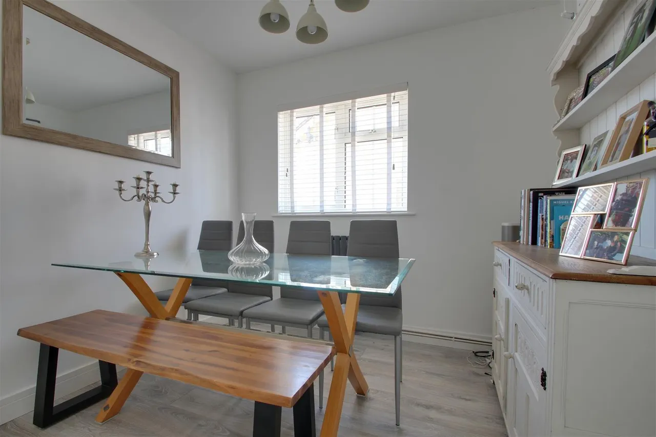 Windermere Crescent, Goring-By-Sea, Worthing, photo 5