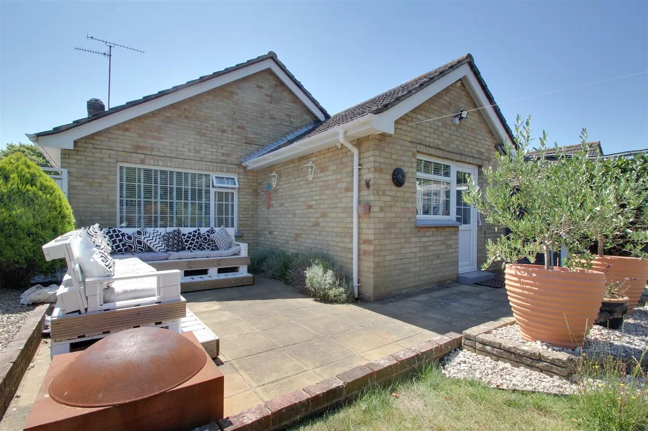 Windermere Crescent, Goring-By-Sea, Worthing, photo 12