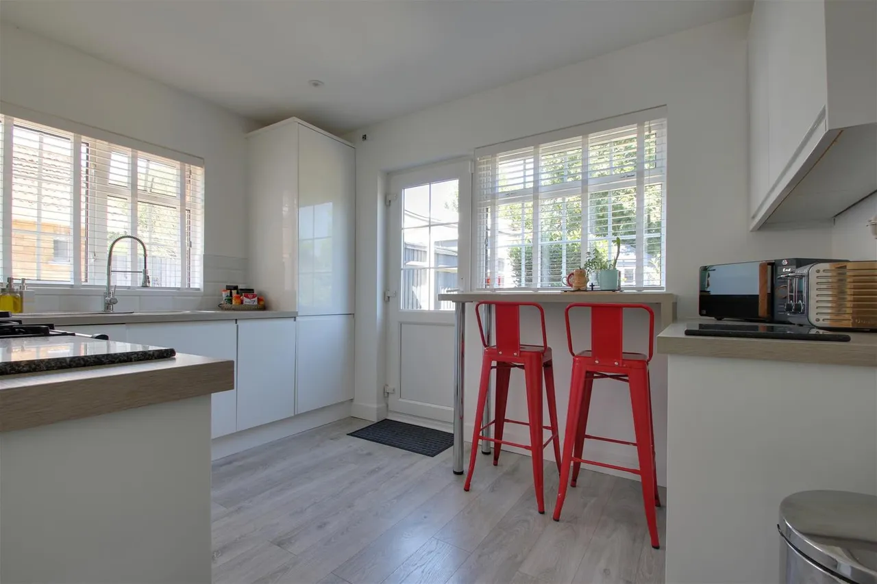 Windermere Crescent, Goring-By-Sea, Worthing, photo 8