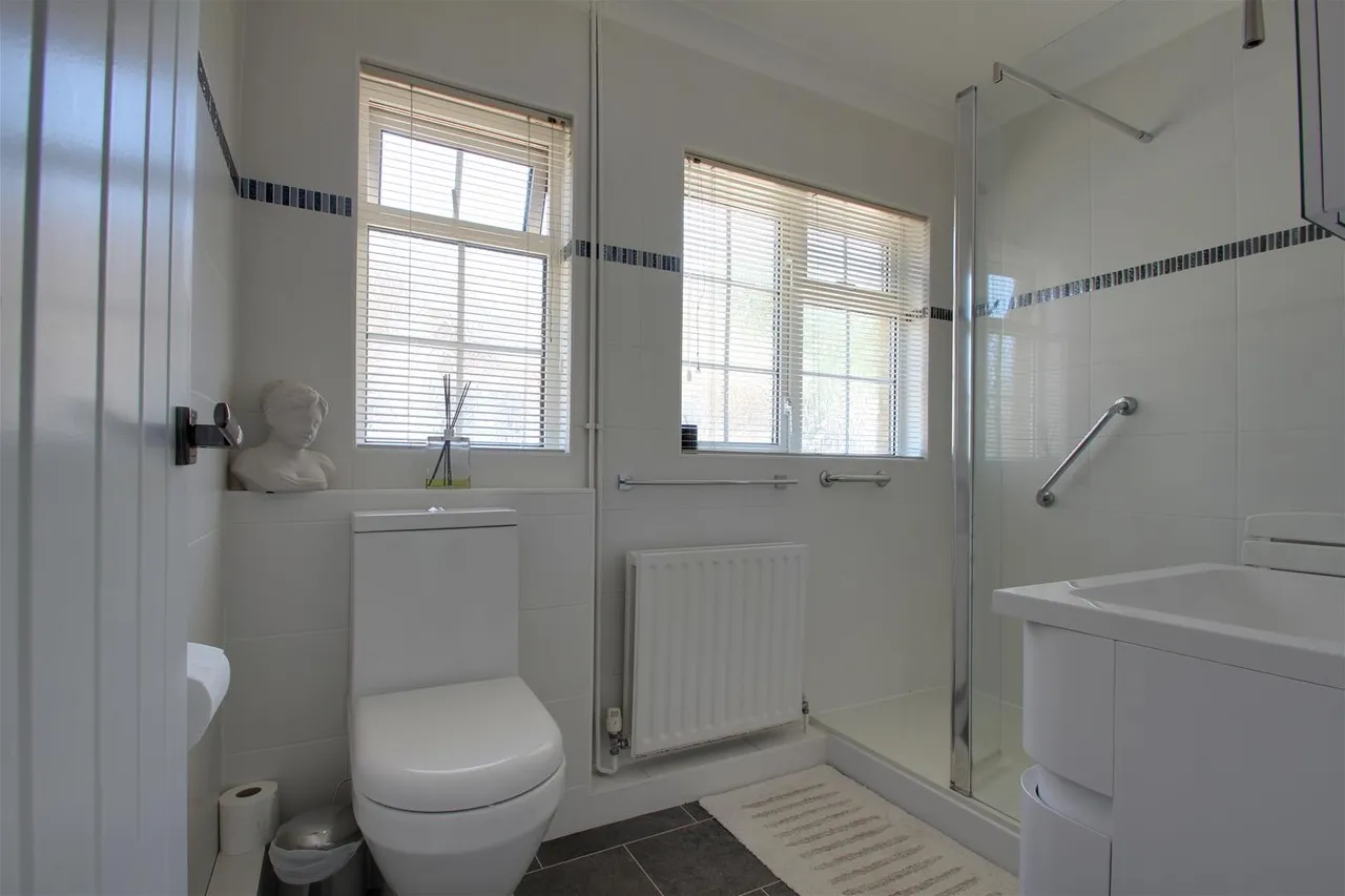 Windermere Crescent, Goring-By-Sea, Worthing, photo 7