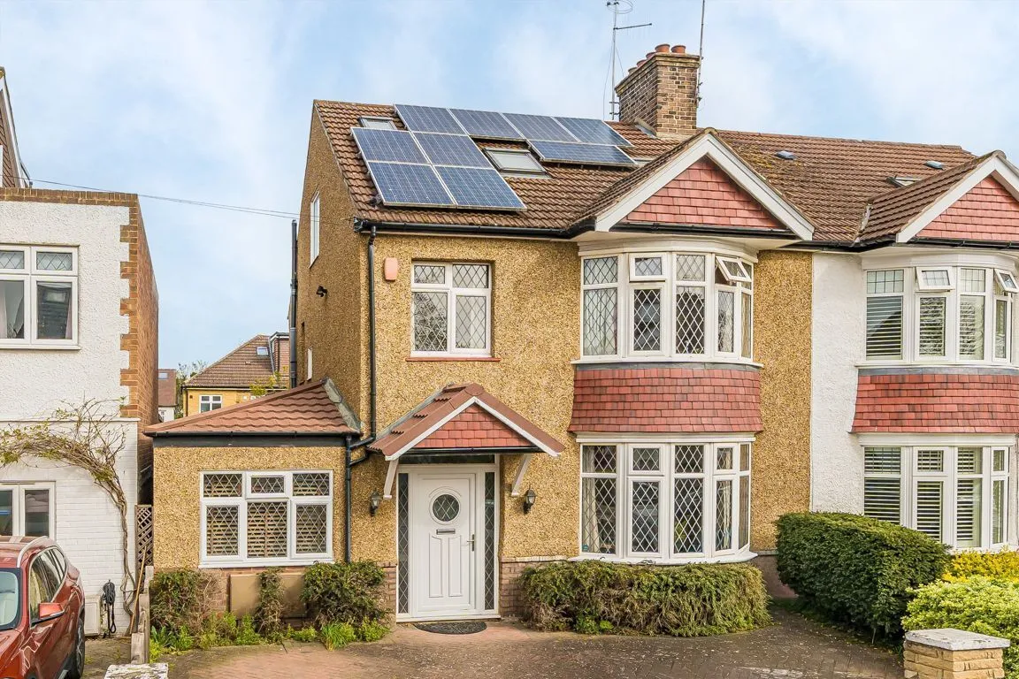 4 bed house for sale, Poulett Gardens, TW1