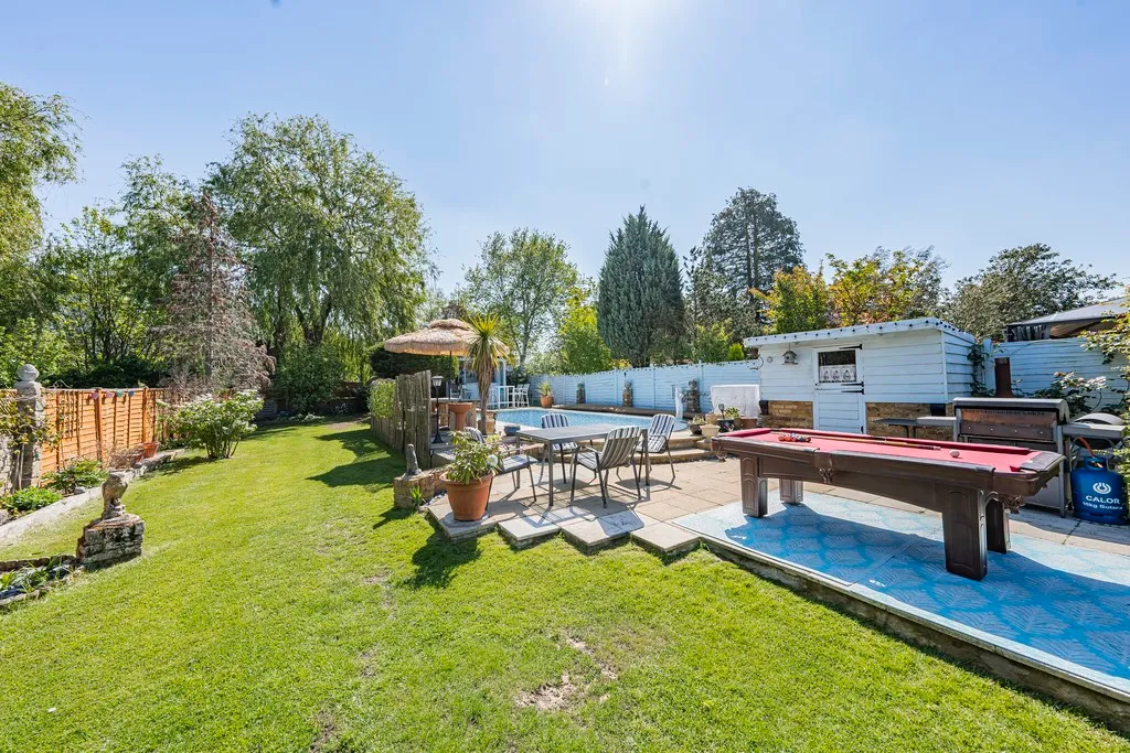 Lime Walk, Denham, photo 10