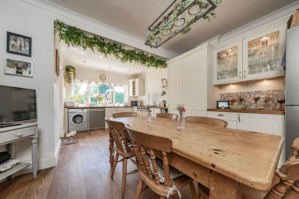 Lime Walk, Denham, photo 12