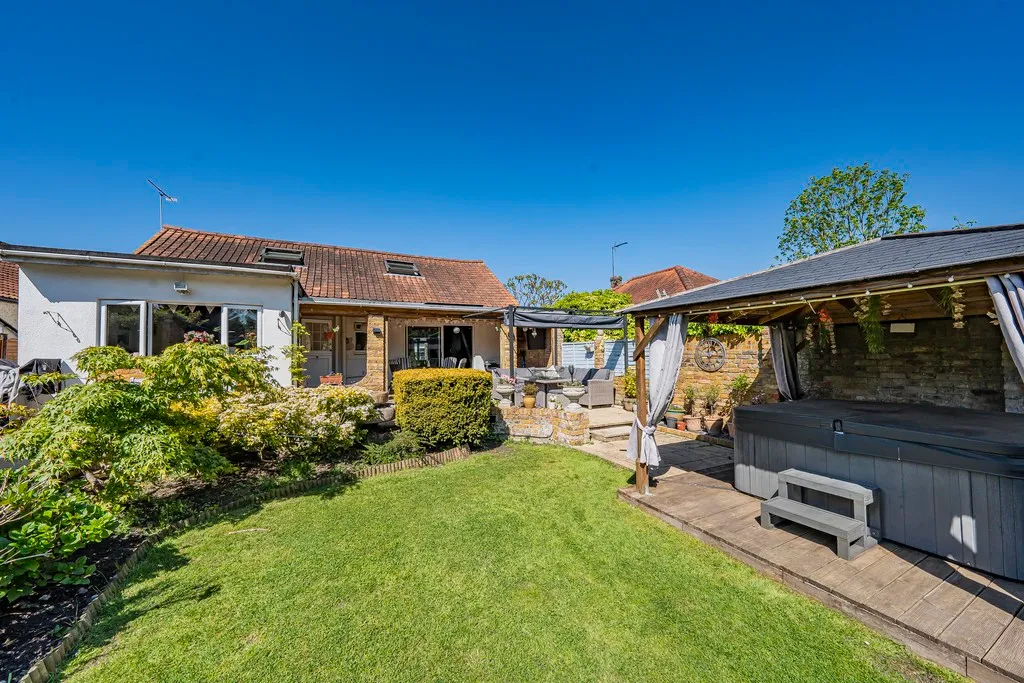 Lime Walk, Denham, photo 15