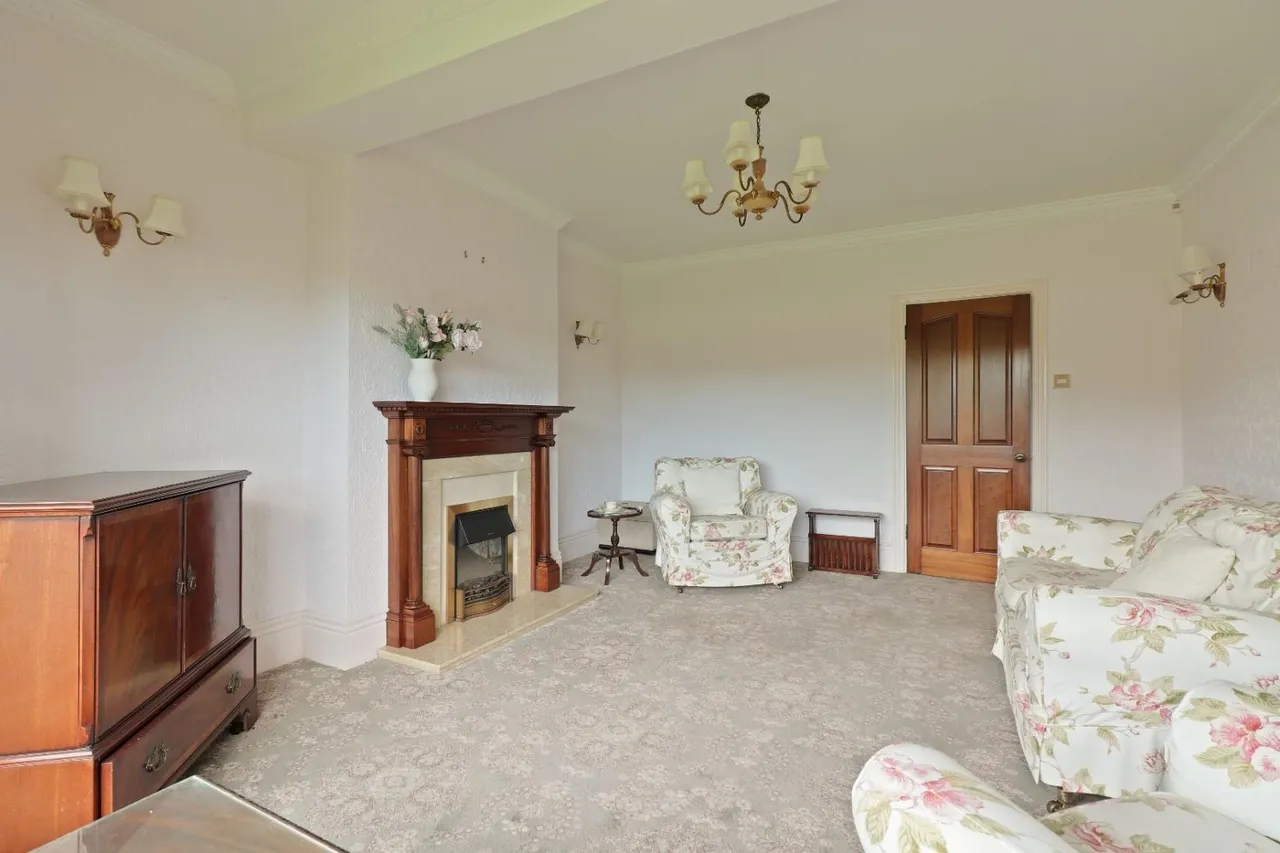 Backmoor Crescent, Sheffield, S8, photo 9
