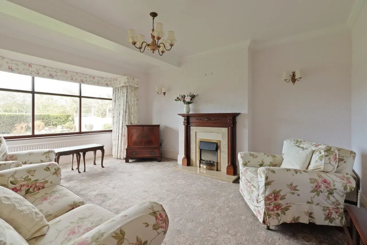 Backmoor Crescent, Sheffield, S8, photo 7