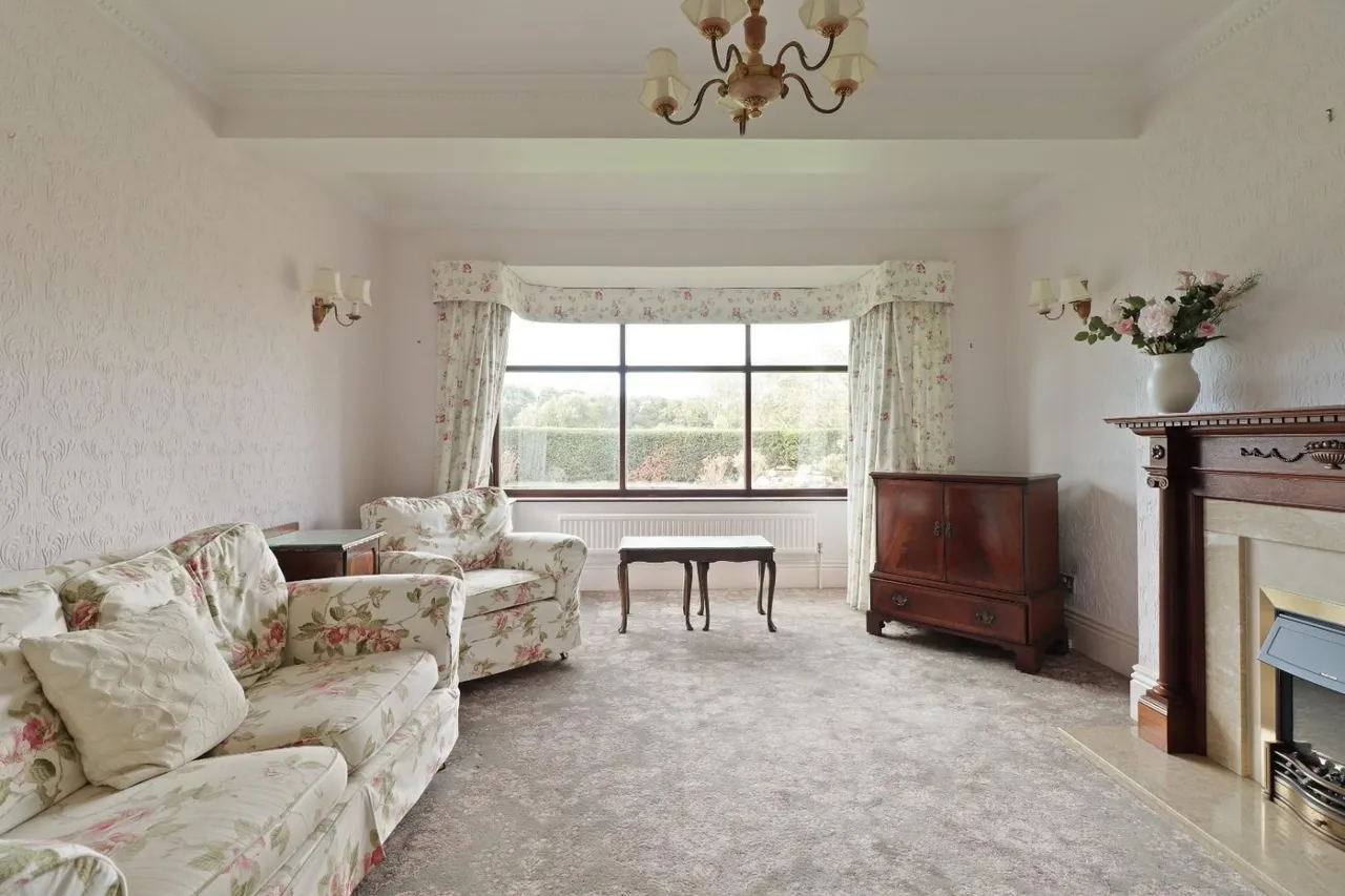Backmoor Crescent, Sheffield, S8, photo 8