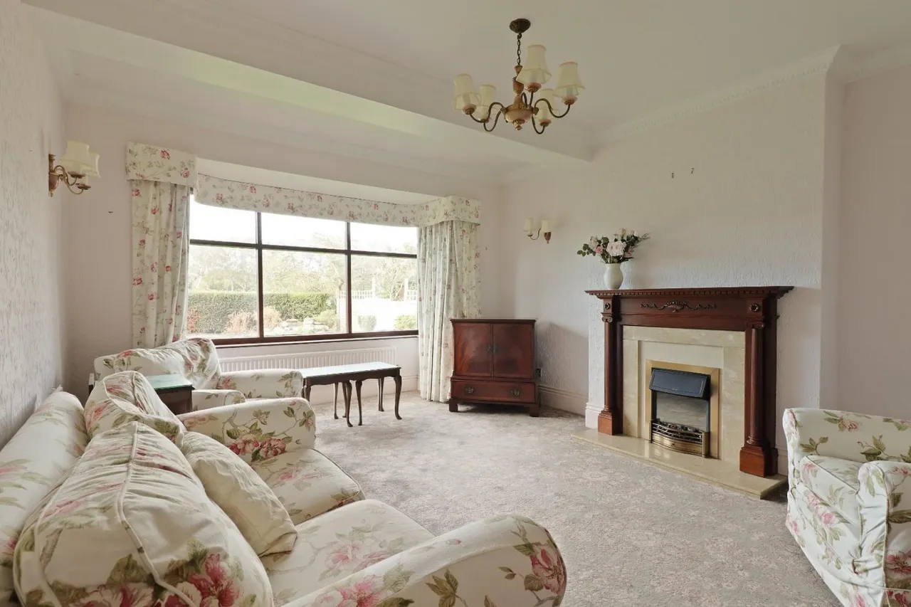 Backmoor Crescent, Sheffield, S8, photo 6