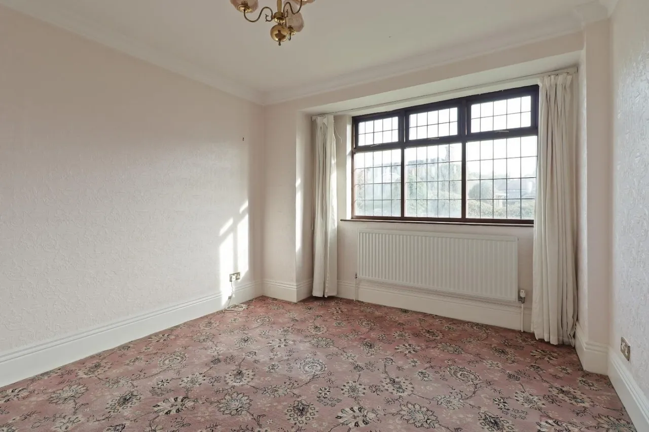 Backmoor Crescent, Sheffield, S8, photo 2