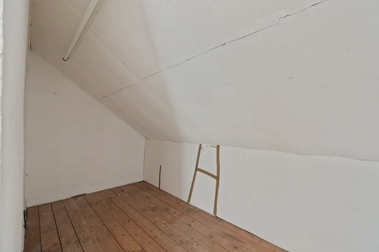 Backmoor Crescent, Sheffield, S8, photo 4