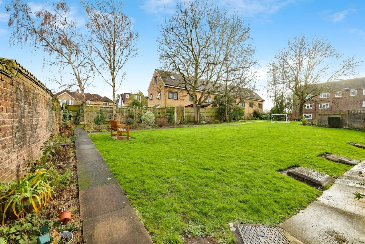 Bournehall Road, Bushey, WD23, photo 12