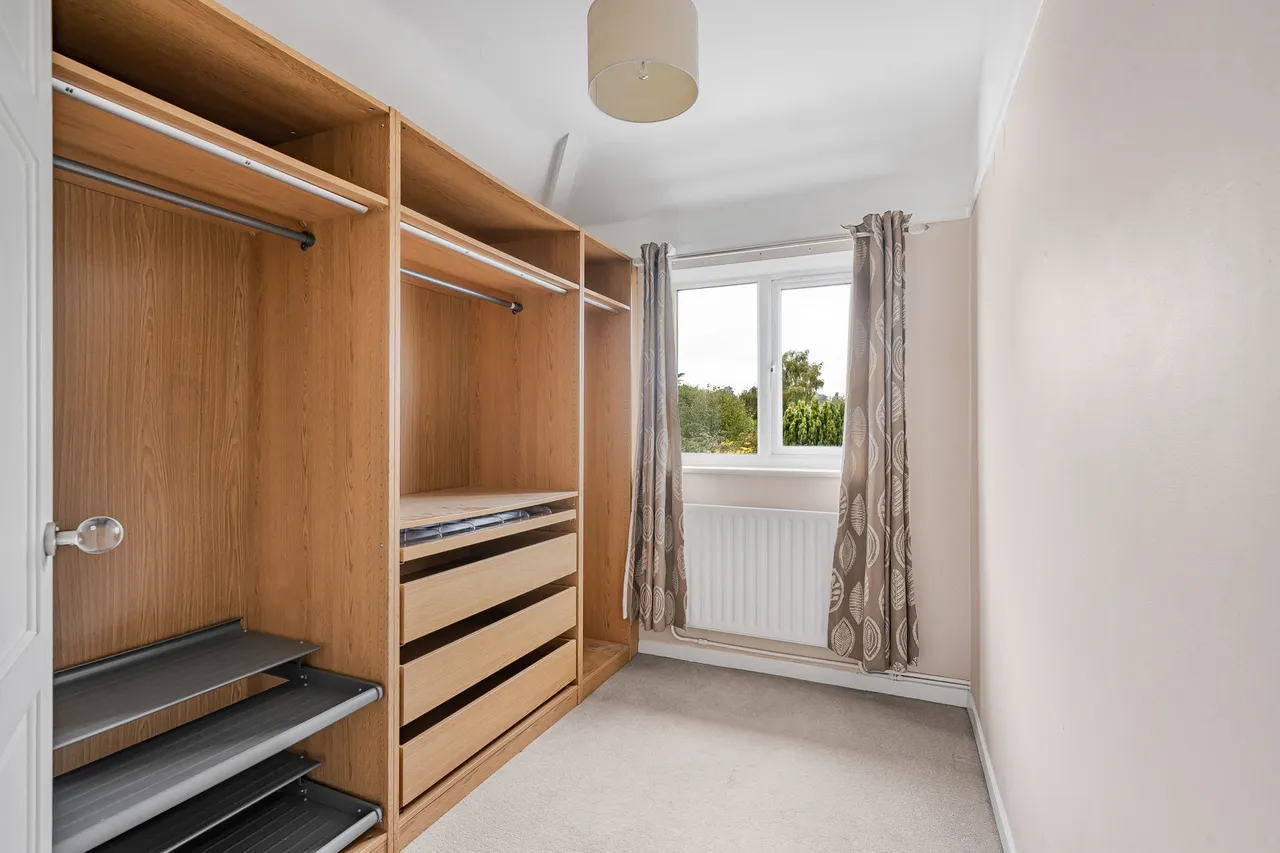 Silo Road, Farncombe, GU7, photo 15