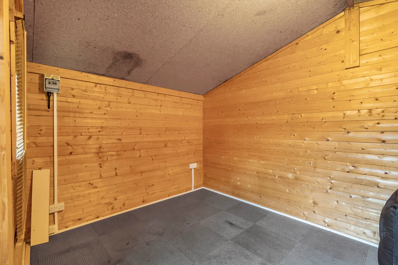 Silo Road, Farncombe, GU7, photo 20