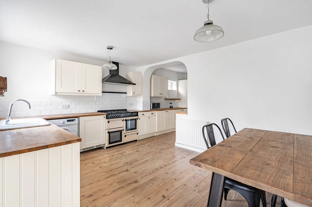 Silo Road, Farncombe, GU7, photo 2