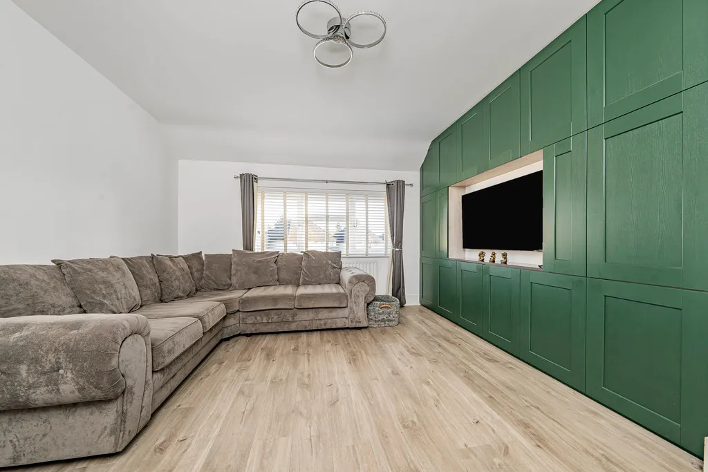Home Way, Rickmansworth, photo 2