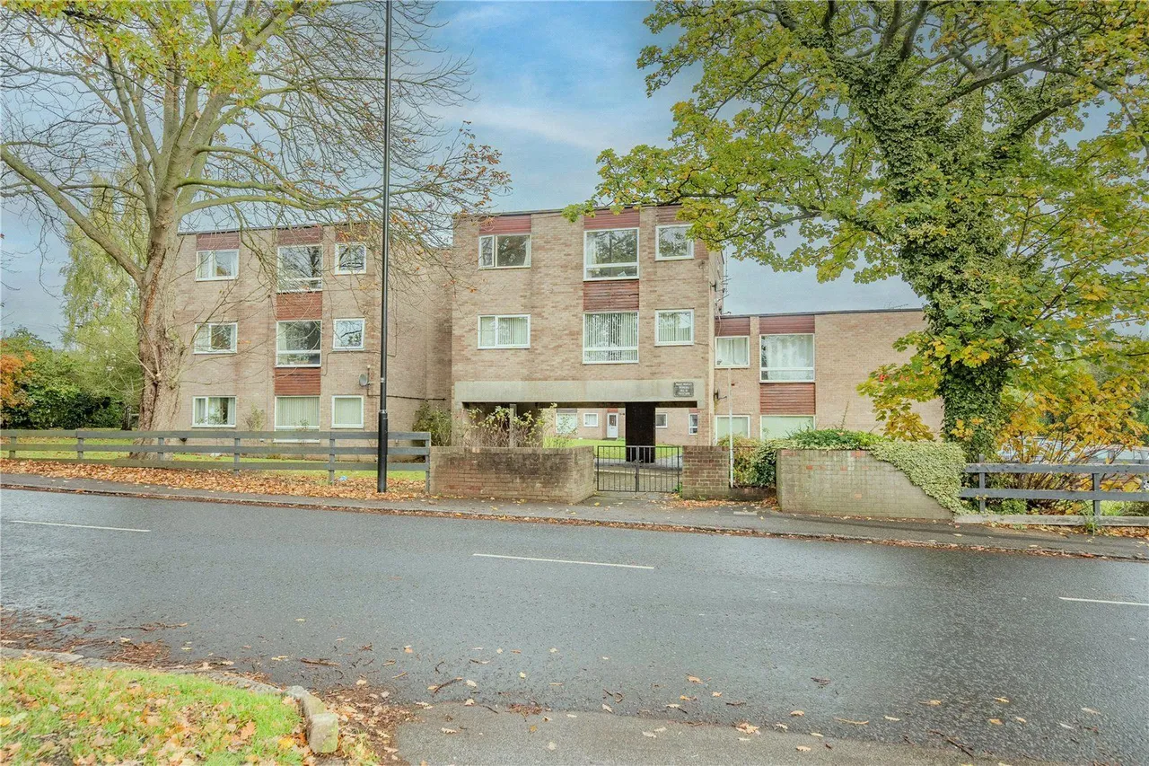 Bedford Court, Oakwood, LS8, photo 11