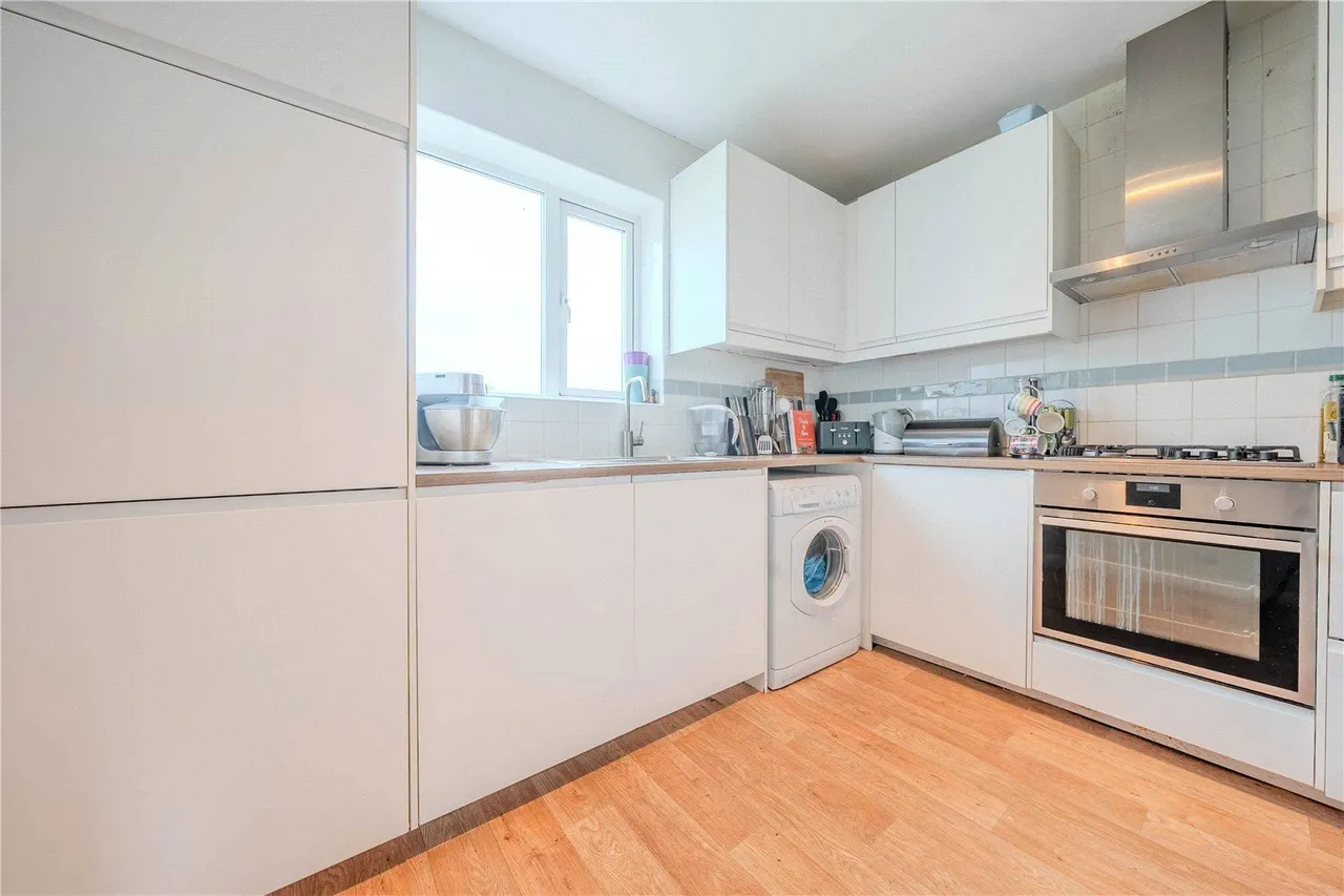 Bedford Court, Oakwood, LS8, photo 8