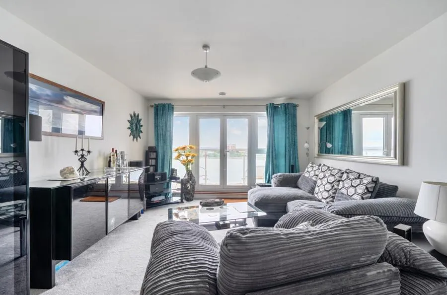 2 bed flat for sale, Lifeboat Quay, Poole