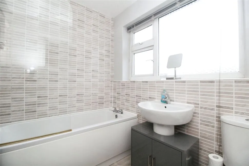 Brenfield Drive, Hinckley, Leicestershire, LE10, photo 9
