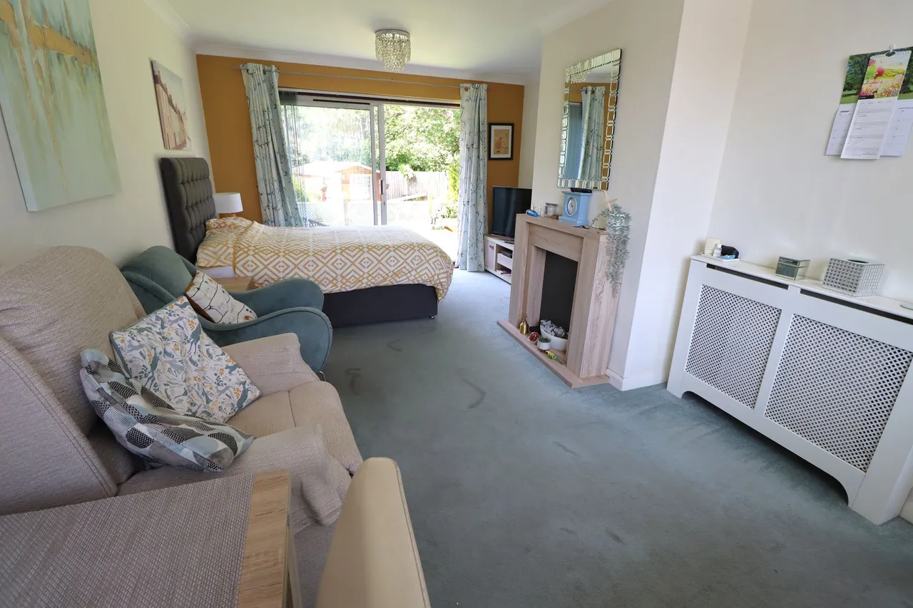 Kingswood Crescent, Rayleigh, Essex, SS6 7BH, photo 6
