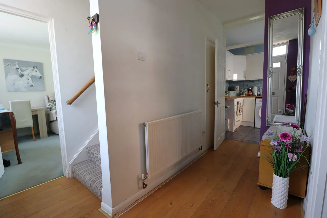 Kingswood Crescent, Rayleigh, Essex, SS6 7BH, photo 5
