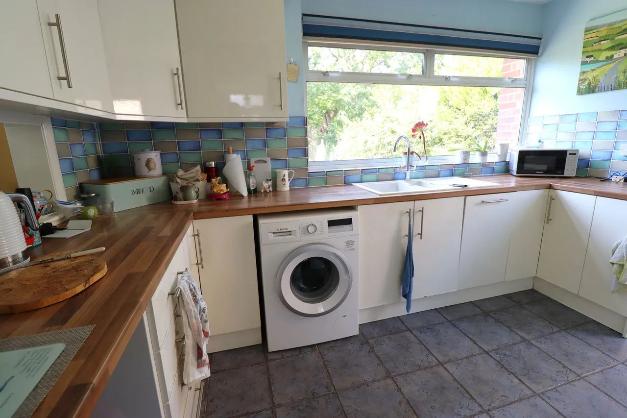 Kingswood Crescent, Rayleigh, Essex, SS6 7BH, photo 8