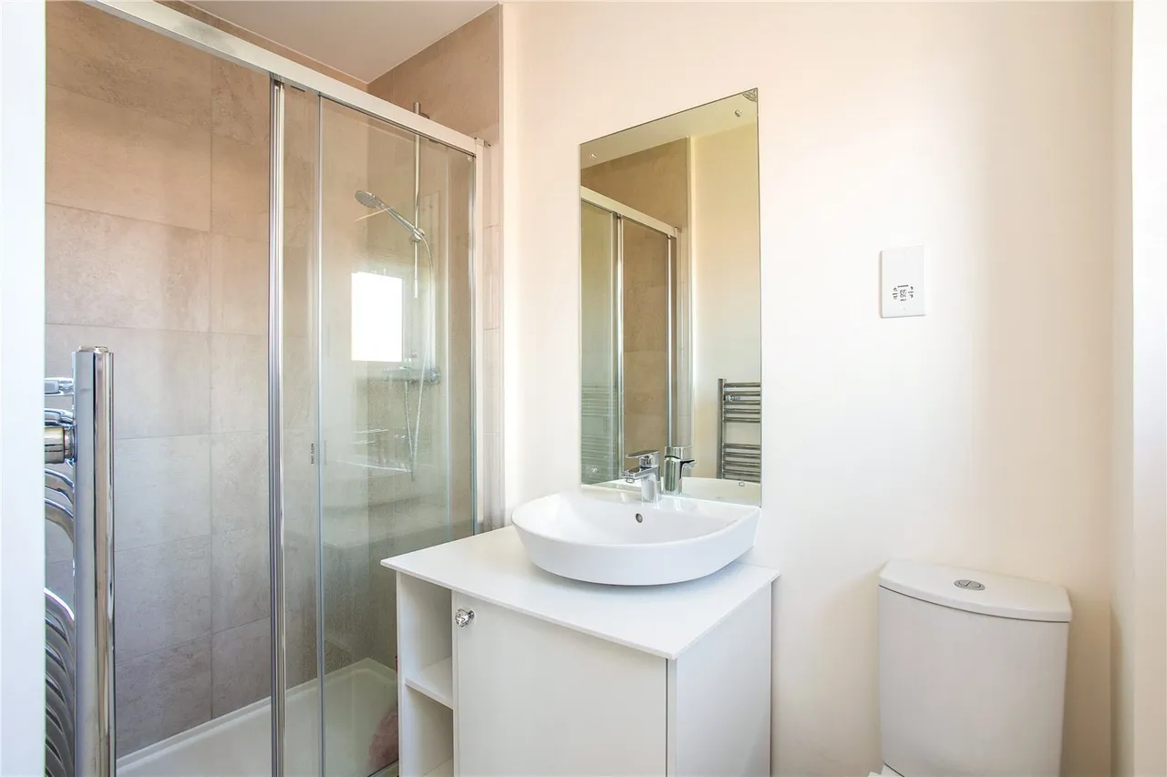 Kestrel Grove, Caddington, LU1, photo 22