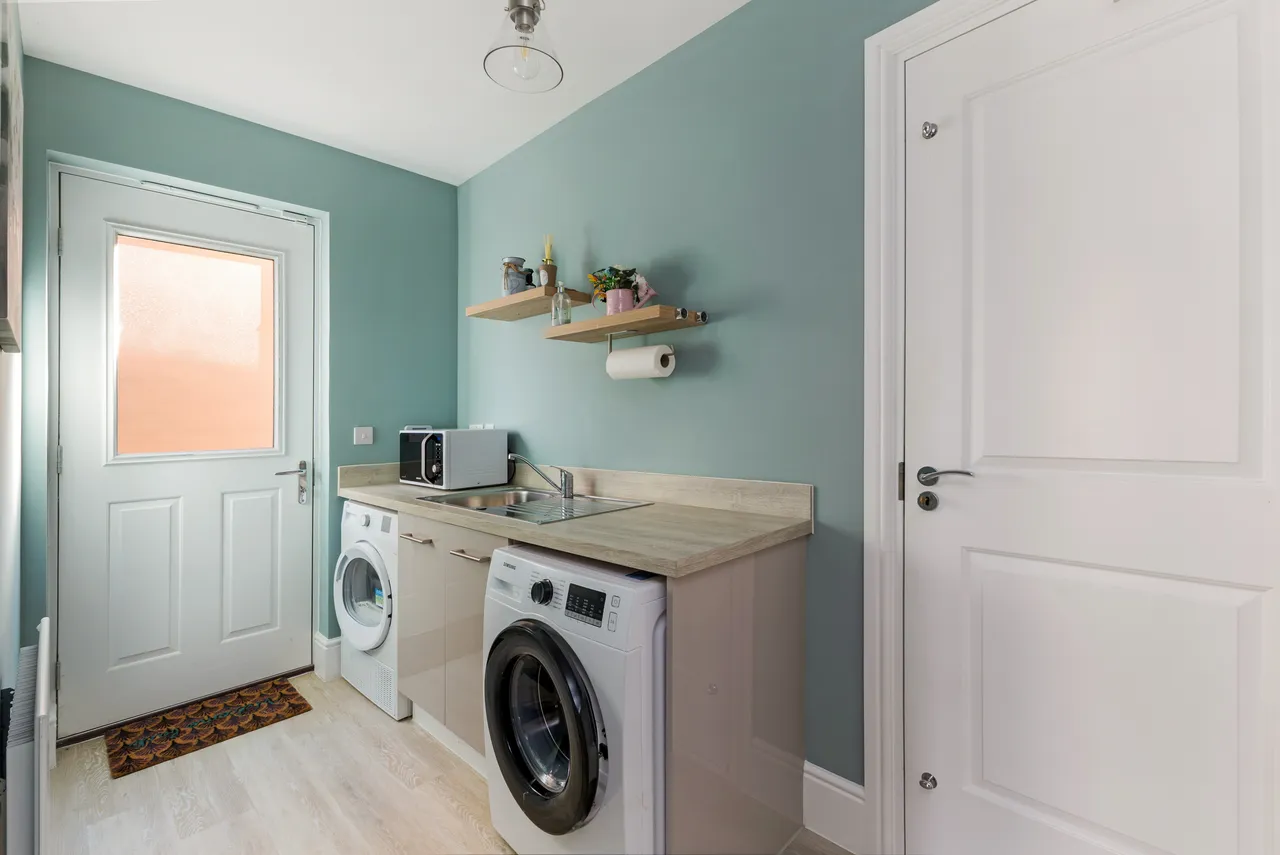 Kestrel Grove, Caddington, LU1, photo 19