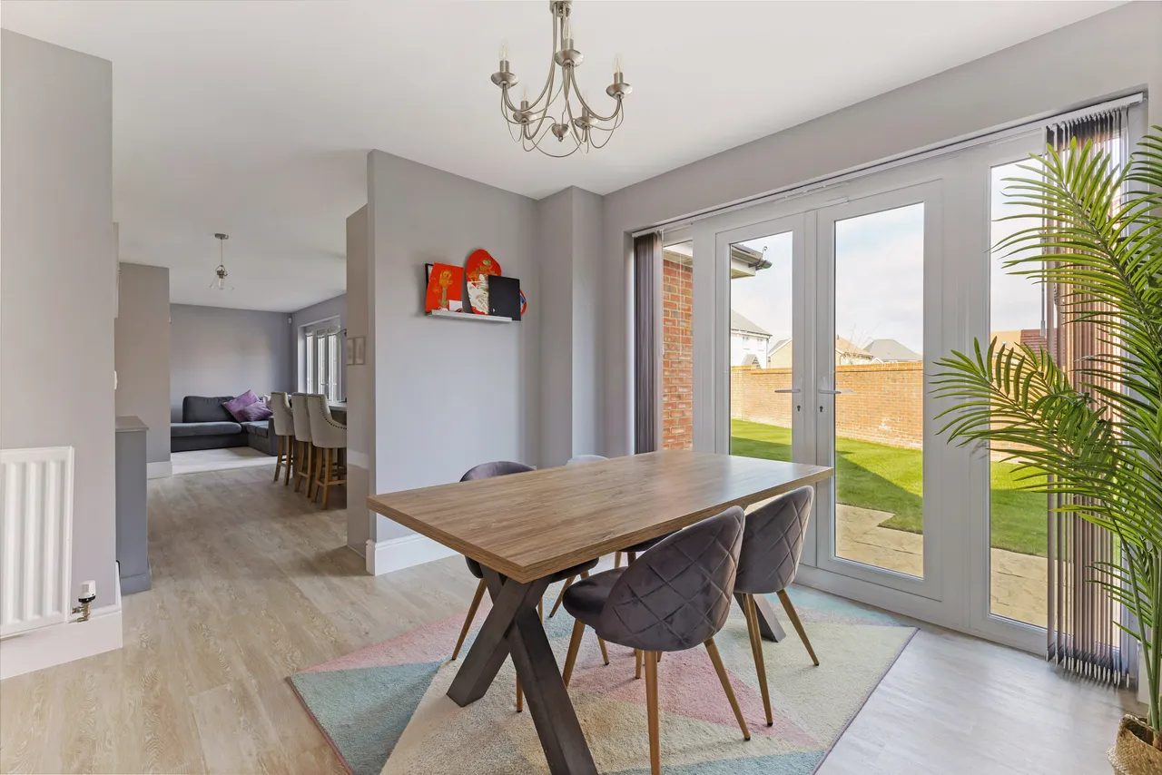 Kestrel Grove, Caddington, LU1, photo 20