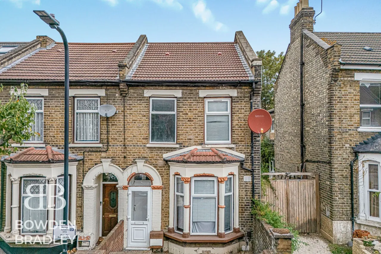 Leslie Road, London, E11, photo 24