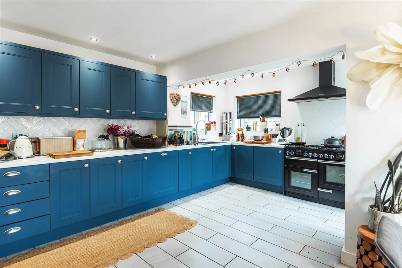 Churchill Drive, Newtown, Powys, SY16 2LE, photo 5