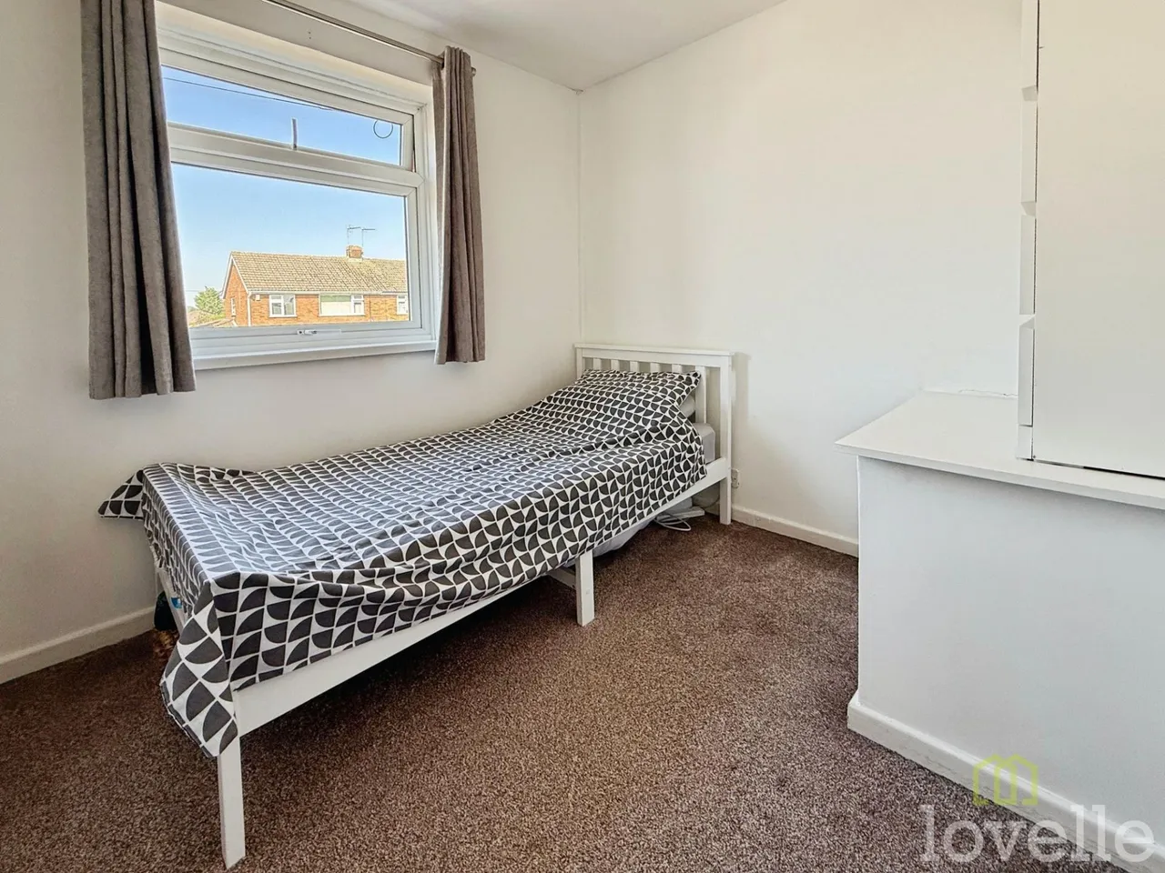 Dore Avenue, North Hykeham, LN6, photo 12