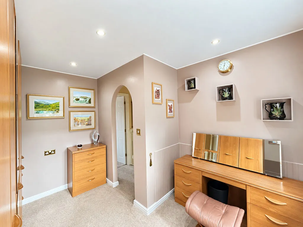The Oaks, Bloxwich, WS3, photo 12